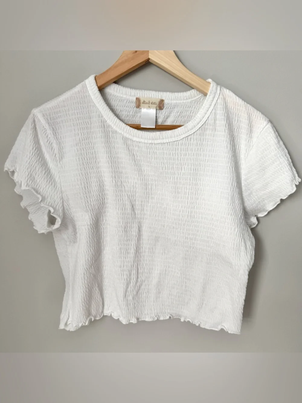 Altar’d State Lettuce Hem White Textured Croped Tee Large - Picture 1 of 3